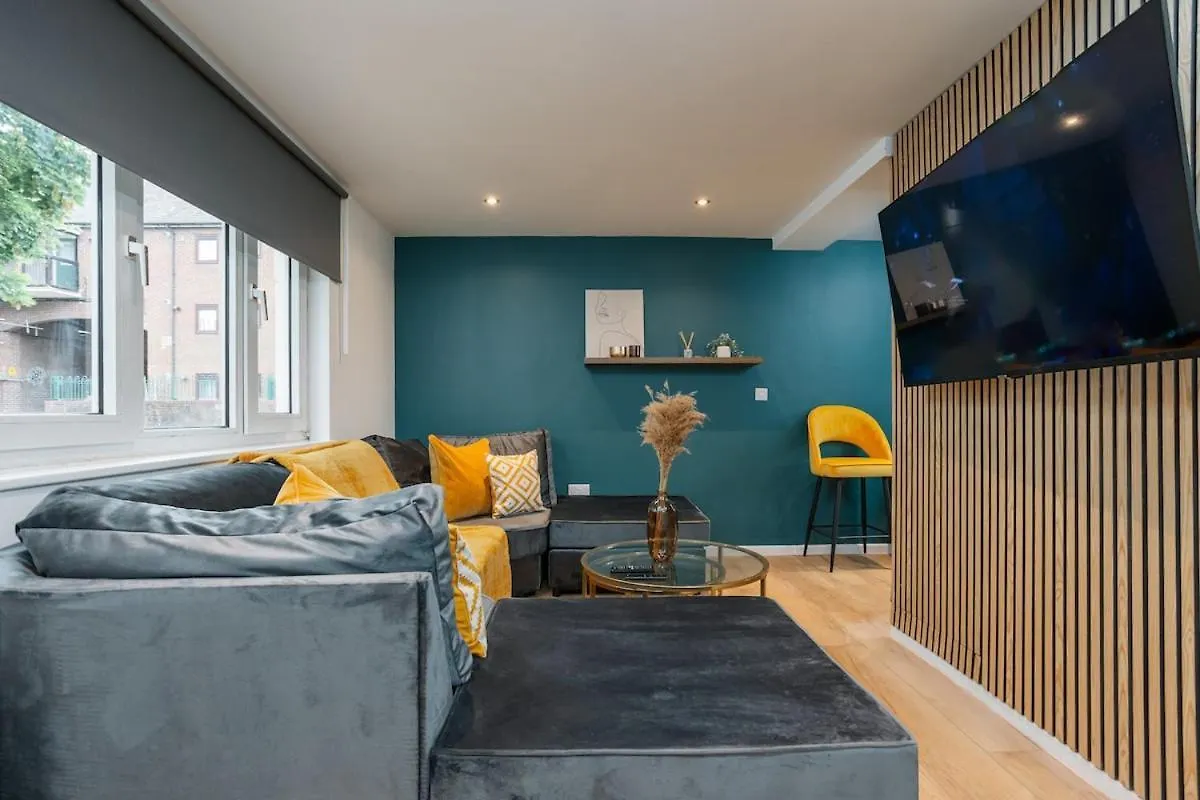 Stylish 4 Bed, 4 En-Suite In City Centre, Parking Southampton United Kingdom