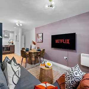 1-bedroom Luxurious, Centre, Cosy & Stunning In Southampton, Sleeps 4, Summer Special Offer! - By Blue Puffin Apartment